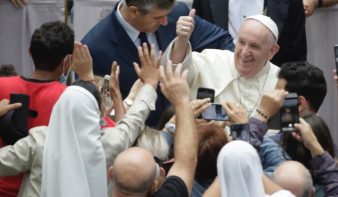 Ferenc pápa: „Egészségügyi akadályoztatás esetére aláírtam a lemondásomat”