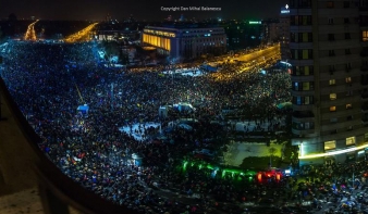 Felbolydult az ország – legalább 300 ezren tüntetnek a Btk-módosítás ellen 