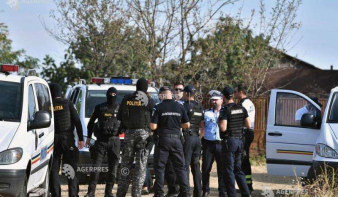 Több helyen összecsapásra került sor a rendőrség és az elszigetelés szabályait megszegő személyek között 