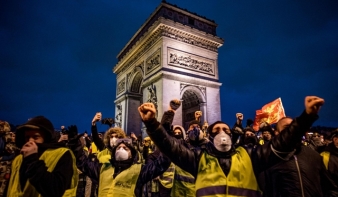 Ilyen ellenféllel még nem találkozott Macron, és ha nagyon keménykedik, belebukhat