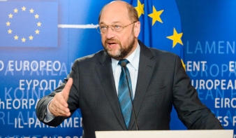 Schulz: csak Magyarország nem fogad be menekültkontingenseket