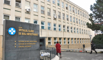 Beteltek a helyek a kolozsvári Covid-kórházakban, 3 pácienst már elszállítottak