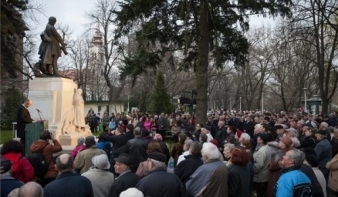 Felavatták a felújított Szacsvay-szobrot Váradon