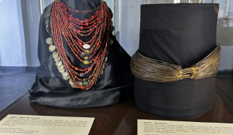 Máramarosszigeti kiállítás – A nőiesség arcai: Hidak Máramaros és a hagyományos Afrika között