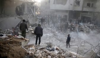 Bombázó drónraj egy orosz bázisnál: újra háború van Szíriában