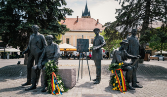 Felavatták a Nagybányai Művésztelep alapítóinak emléket állító szoborcsoportot Nagybánya főterén