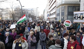 Korrupció elleni fellépést követeltek tüntetők Budapesten