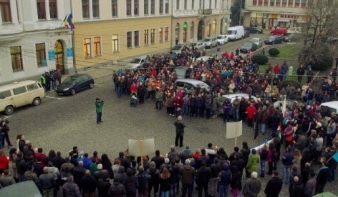 Bokor: a bukaresti média úgy manipulál, hogy közben megbélyegeznek egy egész közösséget