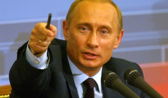 Putyin aláírta a Krímet független államként elismerő rendeletet