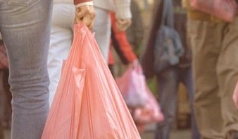 Betiltják Vallóniában a műanyagzacskót